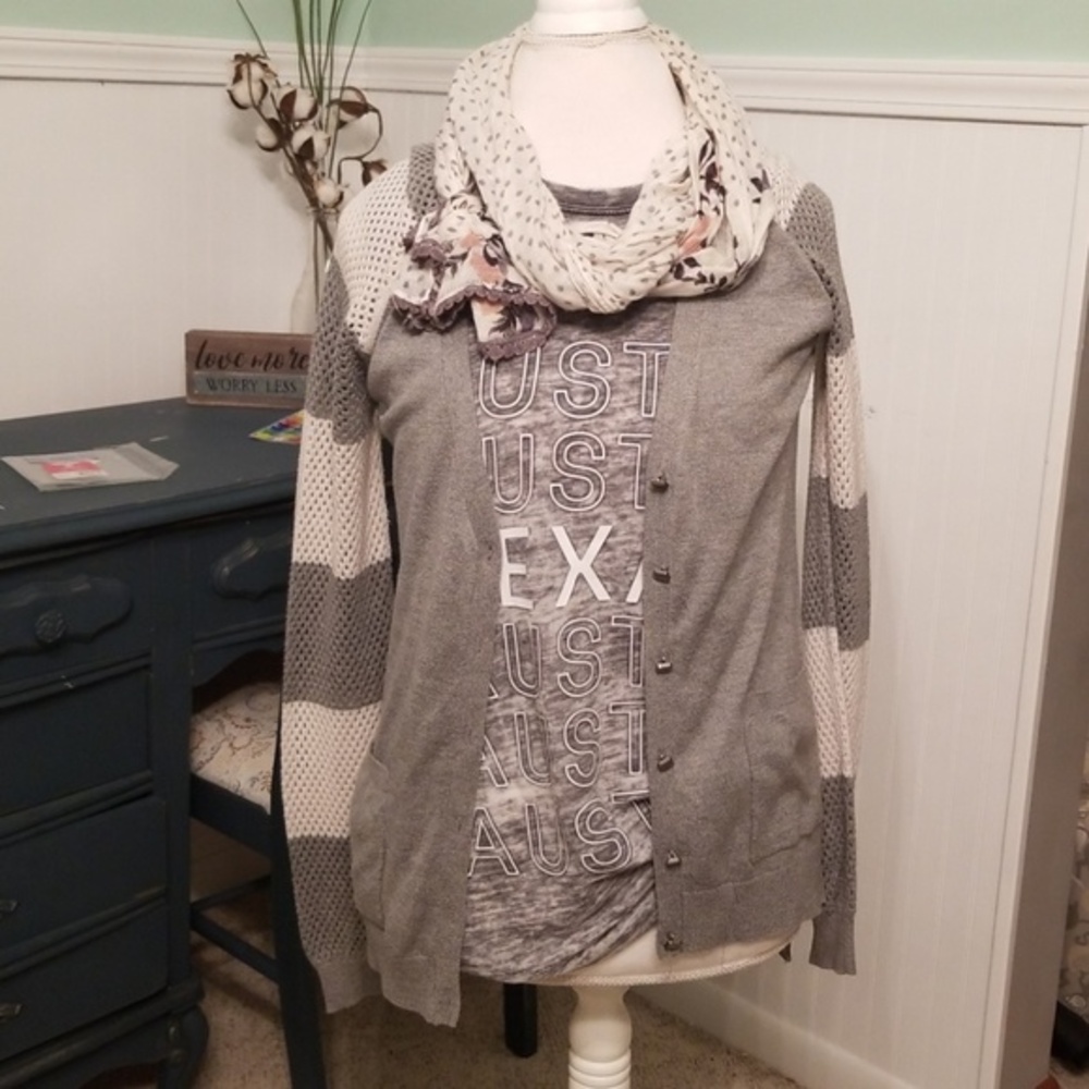 Grey knit cardigan women's medium